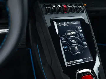 LAMBORGHINI Huracán Sterrato I Blu Arione I Black roof