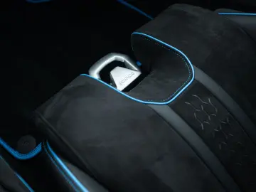 LAMBORGHINI Huracán Sterrato I Blu Arione I Black roof