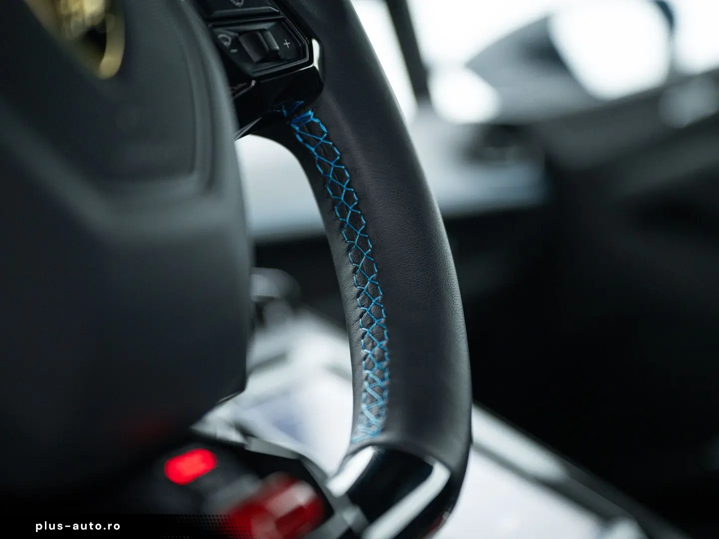 LAMBORGHINI Huracán Sterrato I Blu Arione I Black roof