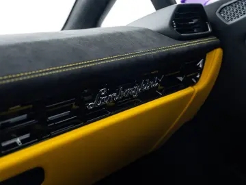 LAMBORGHINI Huracán Tecnica   Carbon I Viola Pasifae