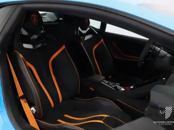 LAMBORGHINI Huracán Tecnica AdPersonam Carbon Sensonum Lift