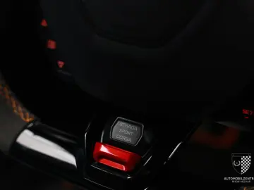 LAMBORGHINI Huracán Tecnica AdPersonam Carbon Sensonum Lift