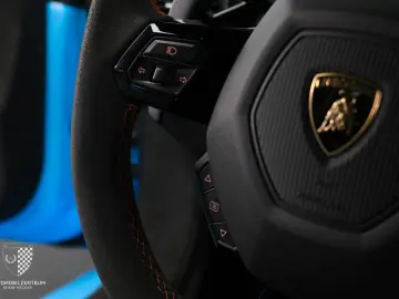 LAMBORGHINI Huracán Tecnica AdPersonam Carbon Sensonum Lift