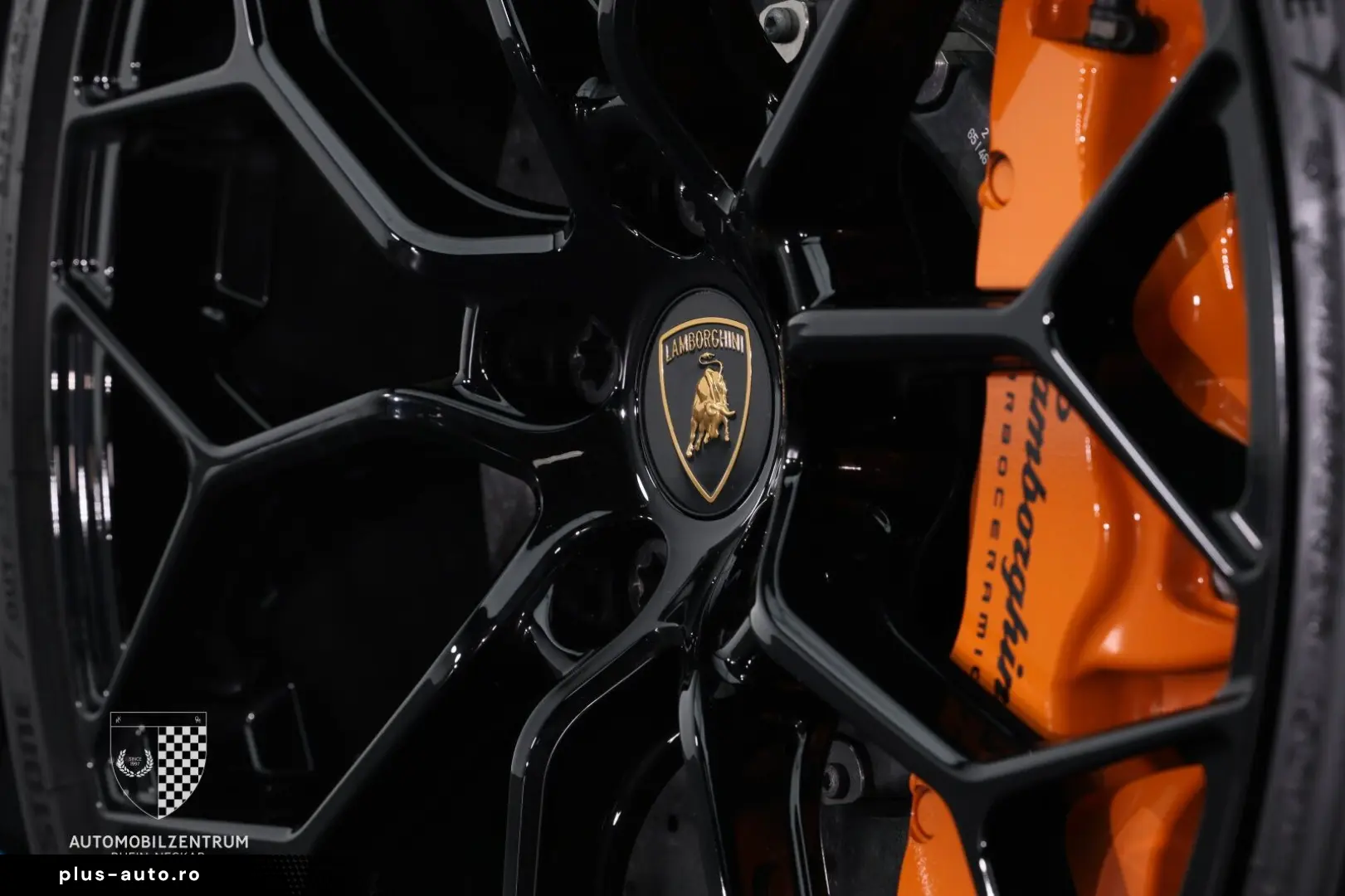 LAMBORGHINI Huracán Tecnica AdPersonam Carbon Sensonum Lift