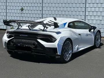LAMBORGHINI Huracán STO FULL CARBON PACK LIFTING  CARBON-TWI