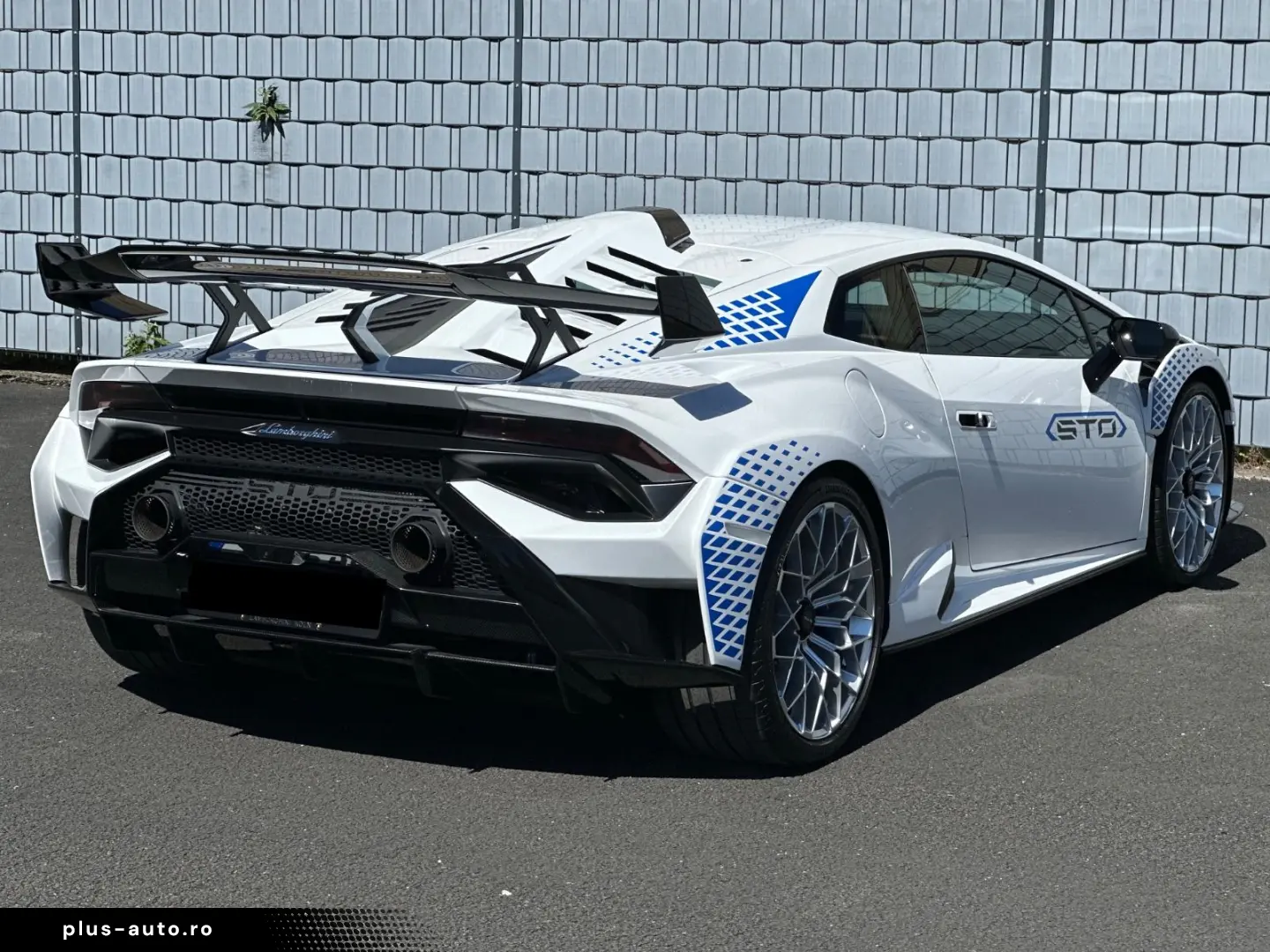 LAMBORGHINI Huracán STO FULL CARBON PACK LIFTING  CARBON-TWI