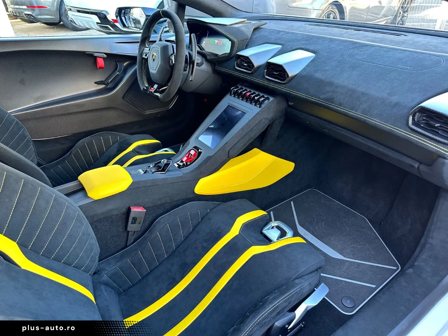 LAMBORGHINI Huracán STO FULL CARBON PACK LIFTING  CARBON-TWI