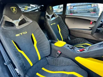 LAMBORGHINI Huracán STO FULL CARBON PACK LIFTING  CARBON-TWI