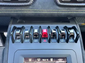 LAMBORGHINI Huracán STO FULL CARBON PACK LIFTING  CARBON-TWI