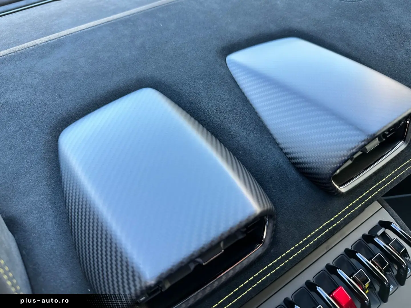 LAMBORGHINI Huracán STO FULL CARBON PACK LIFTING  CARBON-TWI