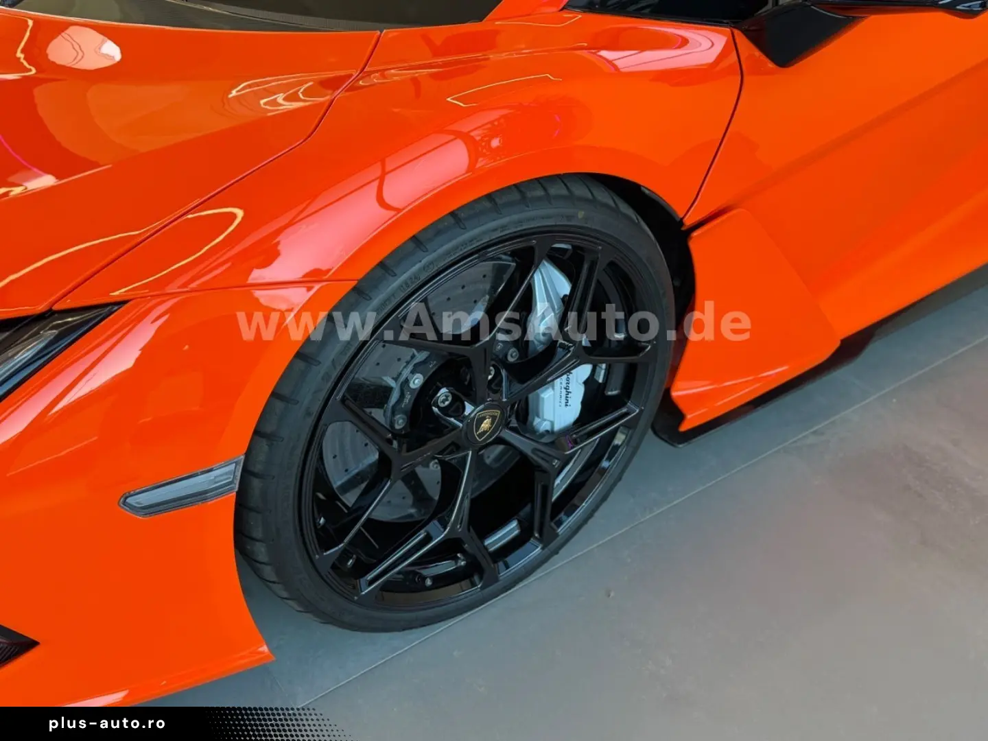 LAMBORGHINI Revuelto 6.5 V12 Full Carbon Full PPF Lifting