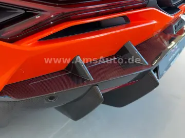 LAMBORGHINI Revuelto 6.5 V12 Full Carbon Full PPF Lifting