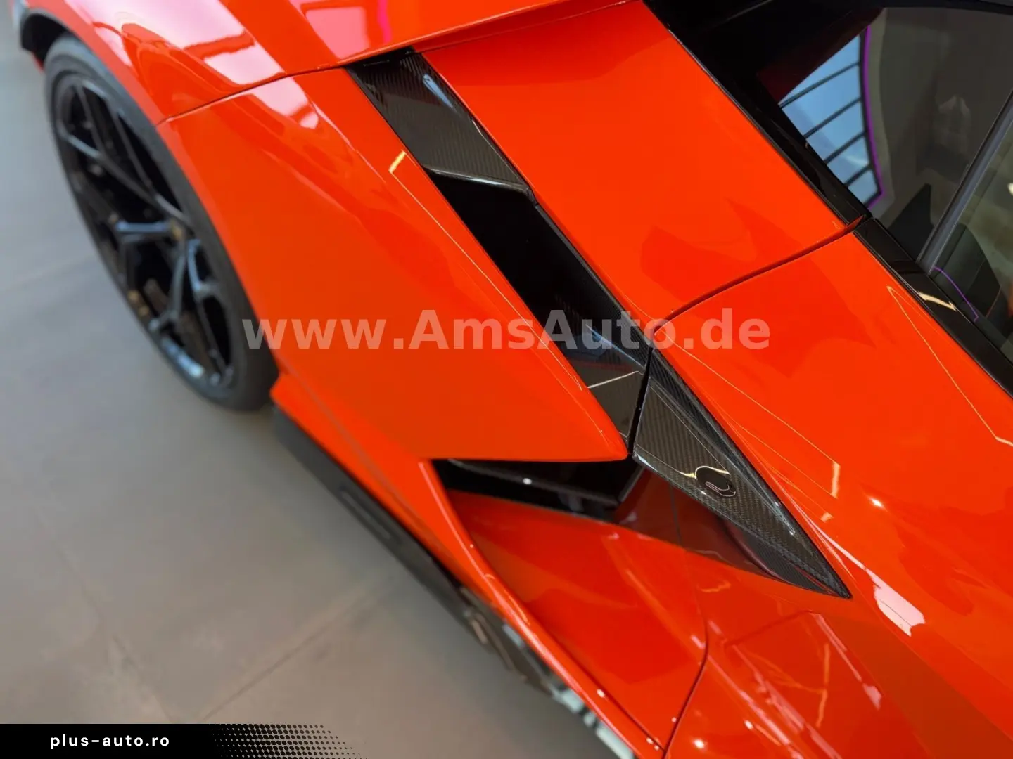 LAMBORGHINI Revuelto 6.5 V12 Full Carbon Full PPF Lifting