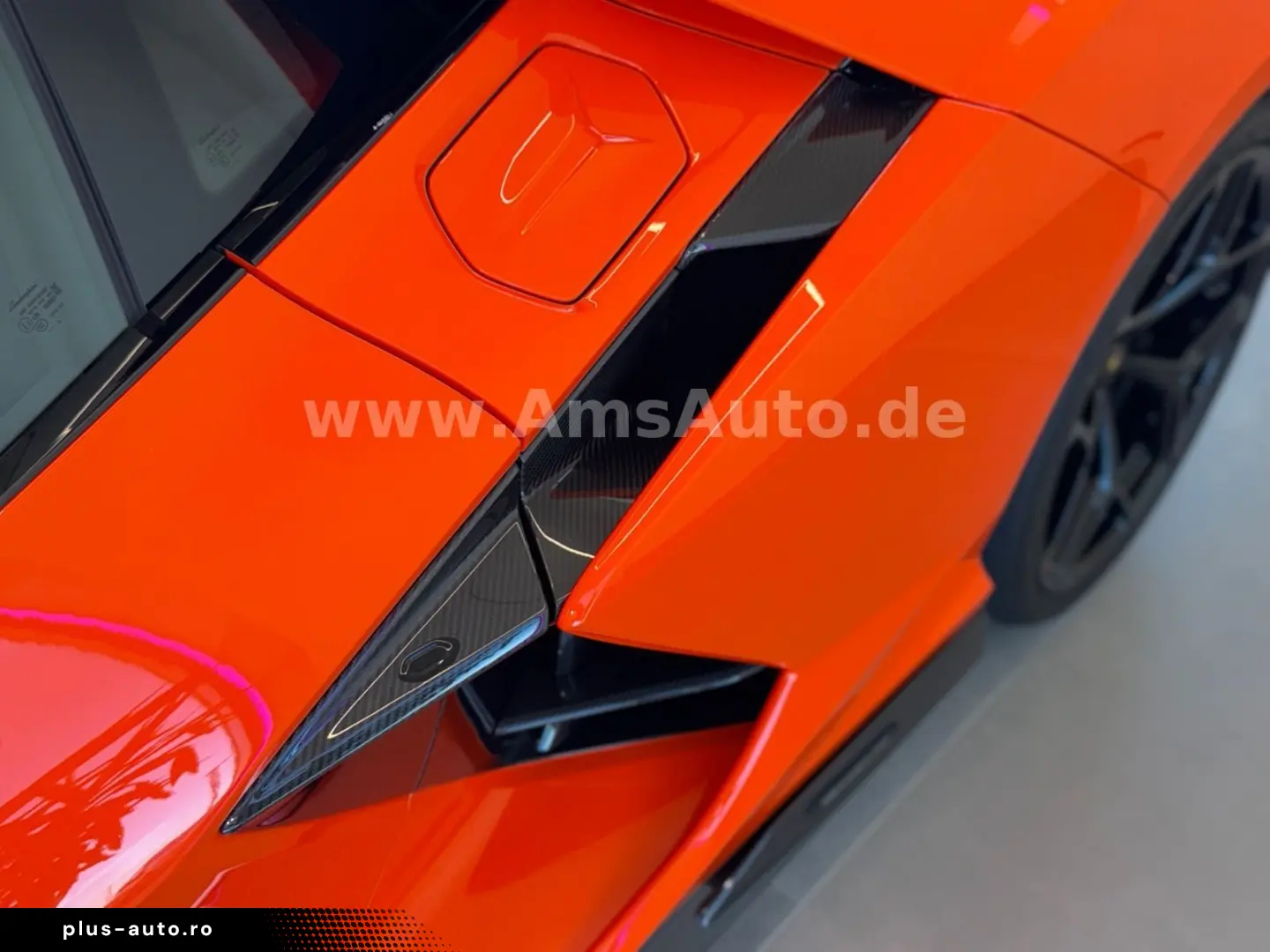LAMBORGHINI Revuelto 6.5 V12 Full Carbon Full PPF Lifting