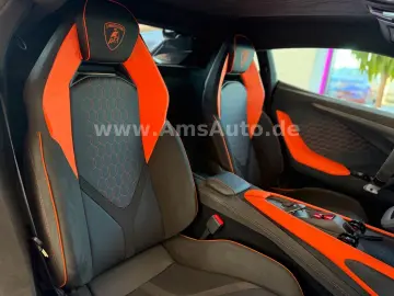 LAMBORGHINI Revuelto 6.5 V12 Full Carbon Full PPF Lifting