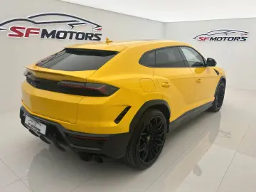LAMBORGHINI Urus 4.0 V8 PHEV SE CARBON PANORAMA 23