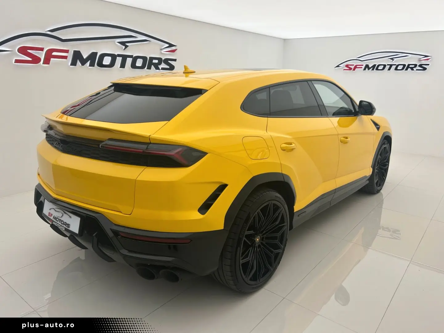 LAMBORGHINI Urus 4.0 V8 PHEV SE CARBON PANORAMA 23