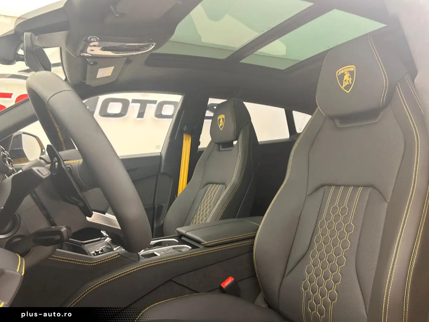 LAMBORGHINI Urus 4.0 V8 PHEV SE CARBON PANORAMA 23