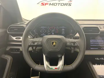 LAMBORGHINI Urus 4.0 V8 PHEV SE CARBON PANORAMA 23