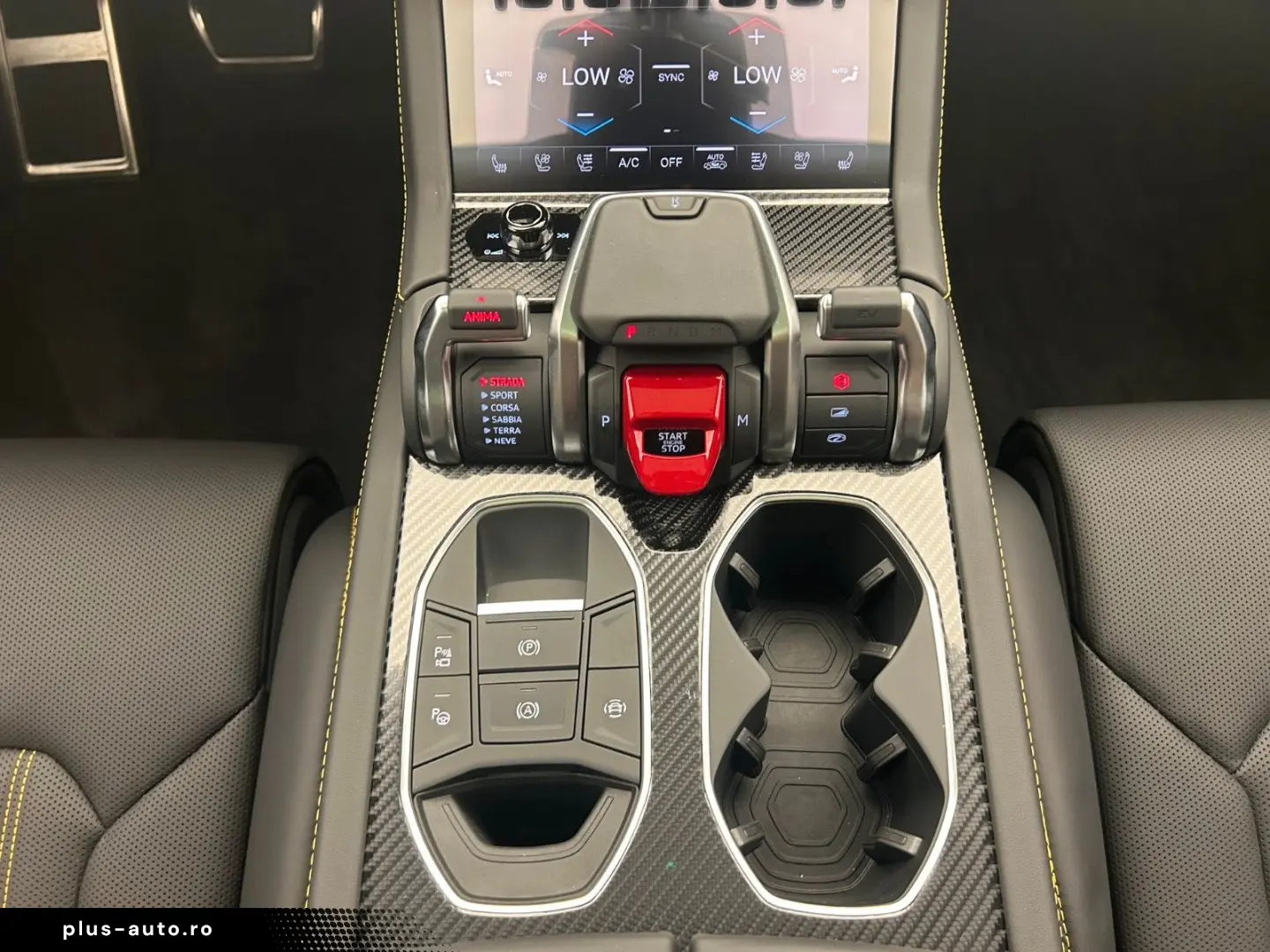 LAMBORGHINI Urus 4.0 V8 PHEV SE CARBON PANORAMA 23