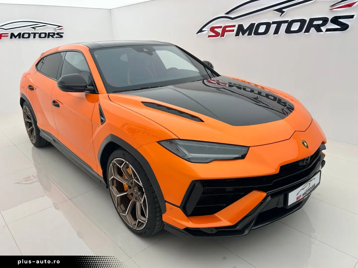 LAMBORGHINI Urus PERFORMANTE FULL CARBON AKRAPOVIC