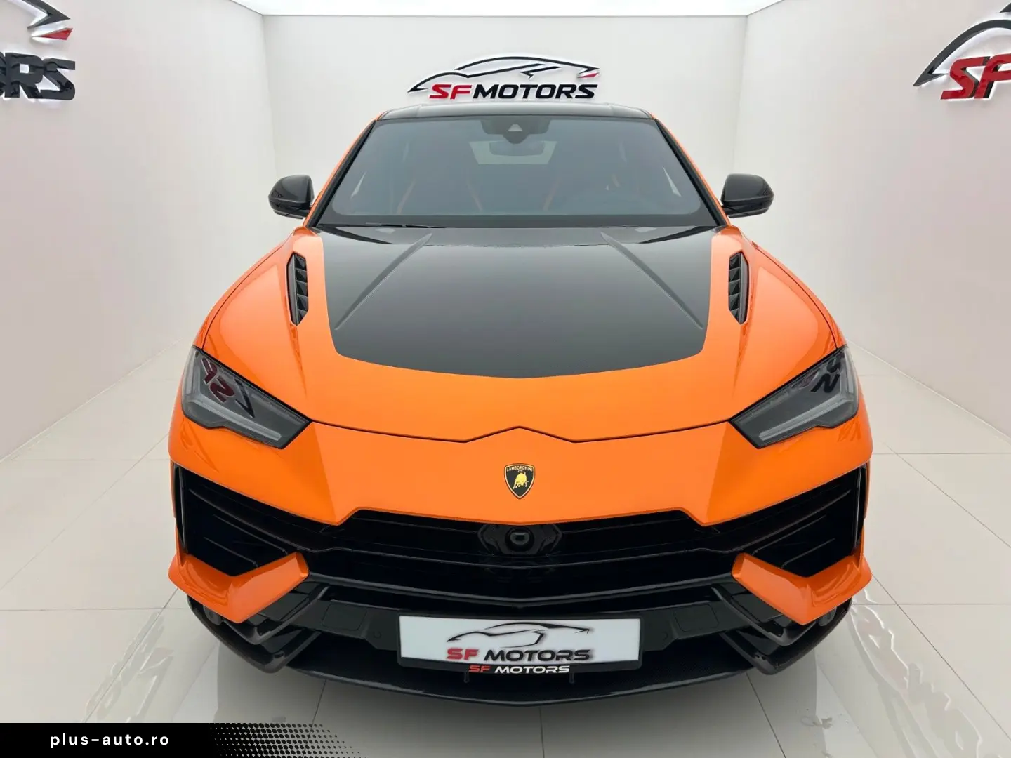 LAMBORGHINI Urus PERFORMANTE FULL CARBON AKRAPOVIC