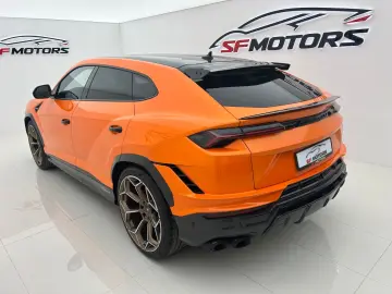 LAMBORGHINI Urus PERFORMANTE FULL CARBON AKRAPOVIC