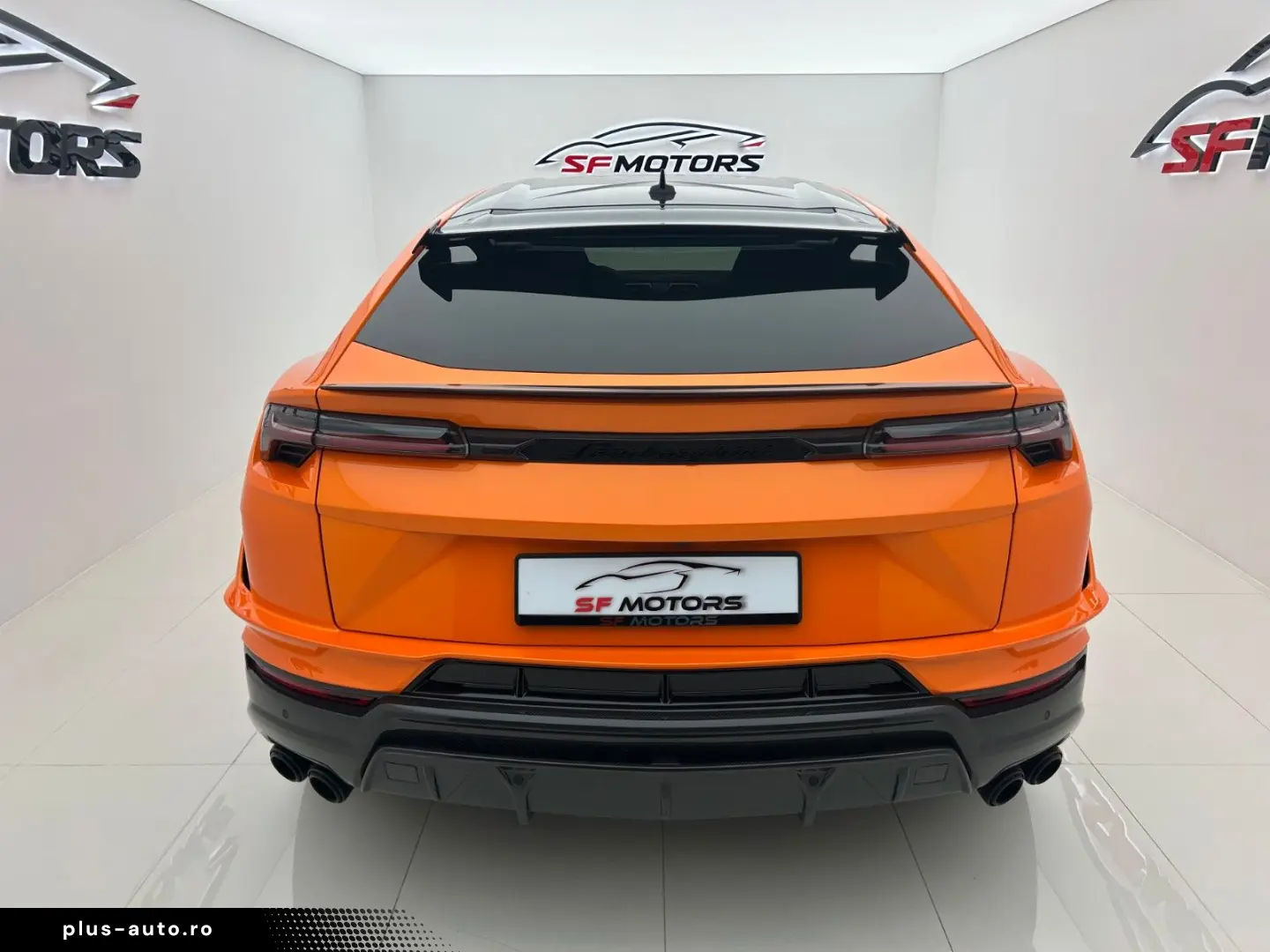 LAMBORGHINI Urus PERFORMANTE FULL CARBON AKRAPOVIC