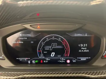 LAMBORGHINI Urus PERFORMANTE FULL CARBON AKRAPOVIC