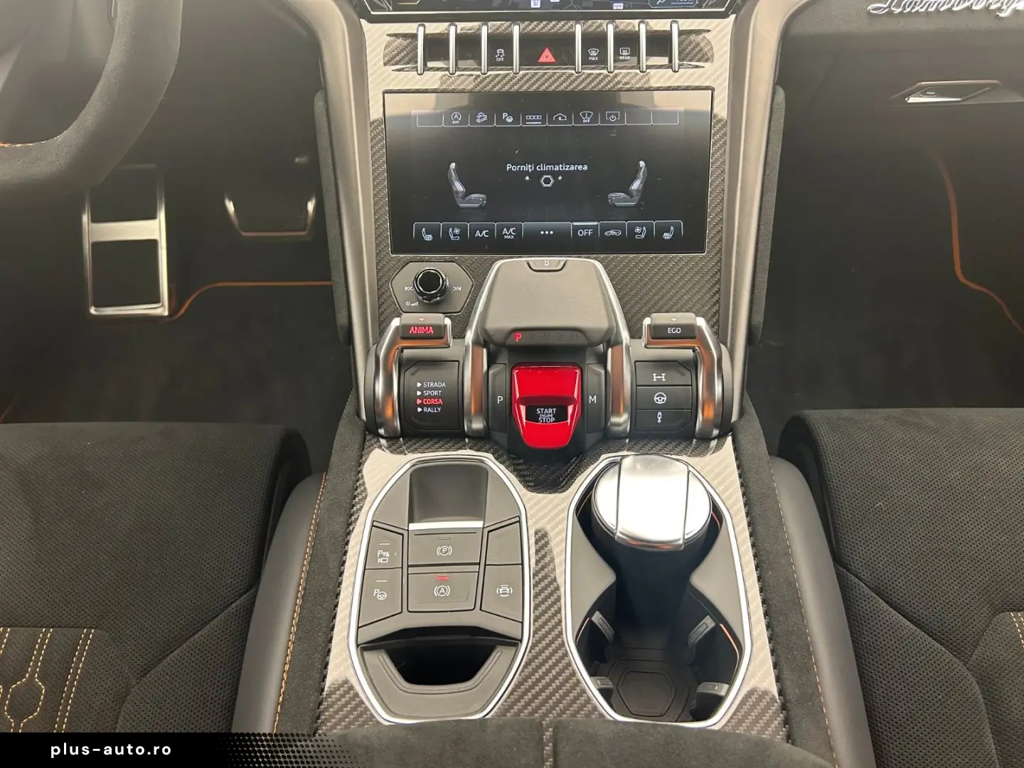 LAMBORGHINI Urus PERFORMANTE FULL CARBON AKRAPOVIC