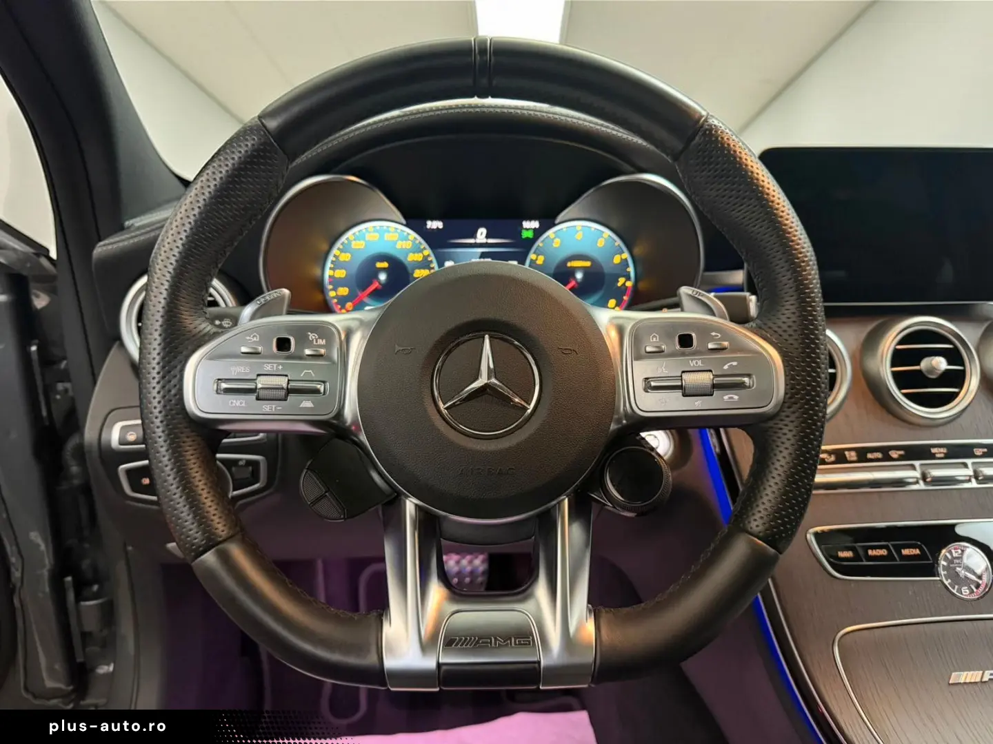 MERCEDES-BENZ C 63 S T AMG 25TKM PANO ACC WIDE HEAD MEMO