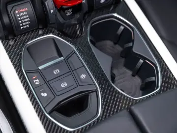 LAMBORGHINI Urus SE MY2025