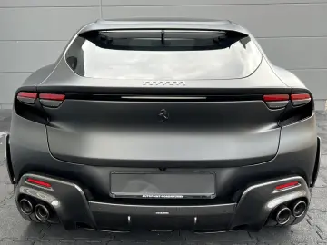 FERRARI Purosangue