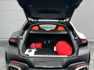 FERRARI Purosangue