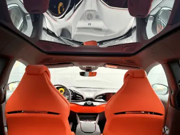 FERRARI Purosangue