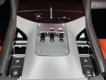 FERRARI Purosangue