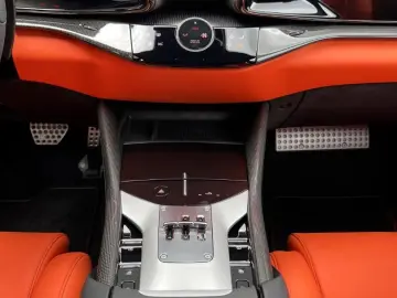 FERRARI Purosangue
