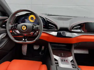 FERRARI Purosangue