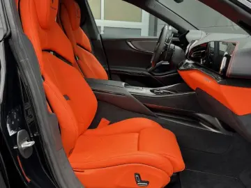 FERRARI Purosangue