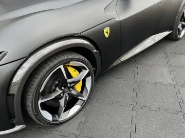 FERRARI Purosangue