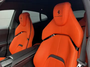 FERRARI Purosangue