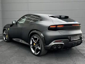 FERRARI Purosangue