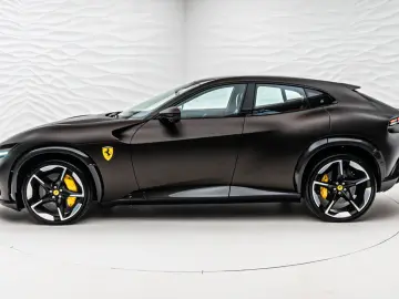 FERRARI Purosangue Tailor Made Carbon Massage Seats