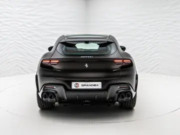 FERRARI Purosangue Tailor Made Carbon Massage Seats
