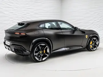 FERRARI Purosangue Tailor Made Carbon Massage Seats