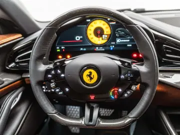 FERRARI Purosangue Tailor Made Carbon Massage Seats