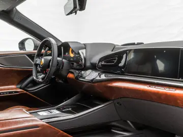FERRARI Purosangue Tailor Made Carbon Massage Seats