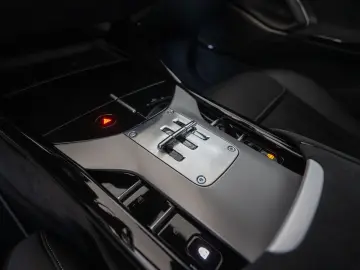 FERRARI Purosangue