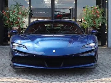 FERRARI SF90 Stradale 4.0 V8   Blu Tour de France  Carbo
