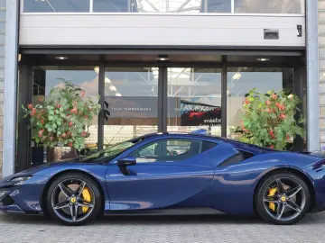 FERRARI SF90 Stradale 4.0 V8   Blu Tour de France  Carbo